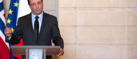 Hollande il ameninta pe proprietarul ArcelorMittal cu nationalizarea unui combinat. Franta risca sa ramana fara investitori