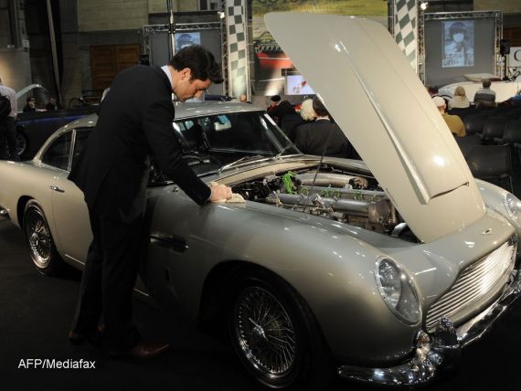 Simbolul nemuritorului James Bond, in moarte clinica. Aston Martin renunta la 40% din actiuni pentru a se salva