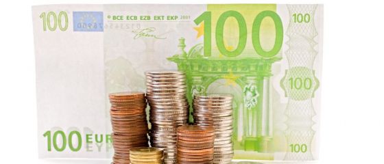 Leul a inceput saptamana pe apreciere. Cursul BNR a coborat la 4,4221 lei/euro, cu 1,46 bani mai putin fata de vineri