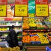 Rata anuala a inflatiei a scazut la 4,56%. Produsele care s-au ieftinit cel mai mult in noiembrie
