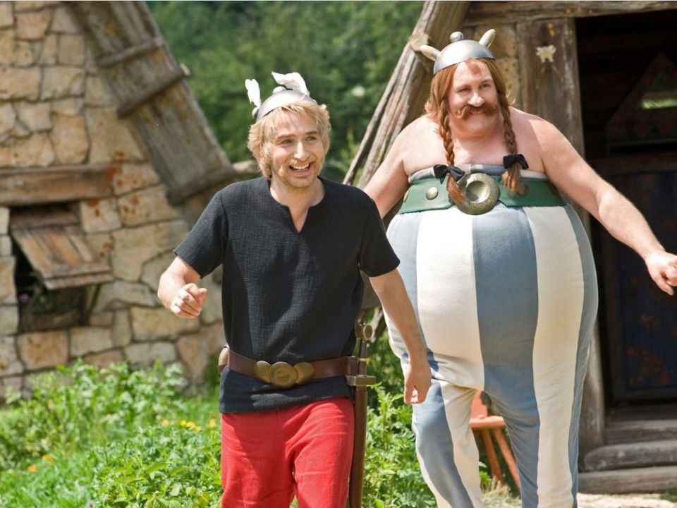 Asterix Si Obelix Au Parasit Franta In Contextul Cresterii