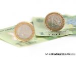 Leul s-a apreciat semnificativ in sesiunea interbancara de joi, cursul a coborat sub 4,48 lei/euro