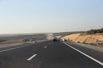 Taxa de autostrada intoarce soferii pe vechiul drum spre mare. Doar 10% sunt de acord sa plateasca noul bir