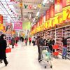 Magazinele, asediate de clienti. 87% dintre romani fac daruri celor dragi de Craciun
