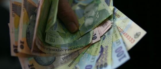 Scumpirile anului 2013. Cel mai mult cresc preturile la gaze si energie electrica. Ce se intampla cu taxele si impozitele locale