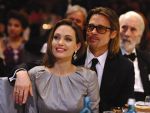 Brad Pitt si Angelina Jolie s-ar fi casatorit in secret de Craciun, in Caraibe
