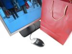 Apune era cumparaturilor online? De ce prefera clientii magazinele fizice in locul celor virtuale