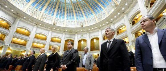 Parlamentarii vor sta in gazda si vor circula cu masinile personale. Bugetul le ajunge doar pana in septembrie