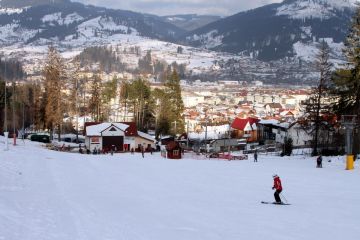 Mii de turisti se afla in acest week-end in statiunile de pe Valea Prahovei