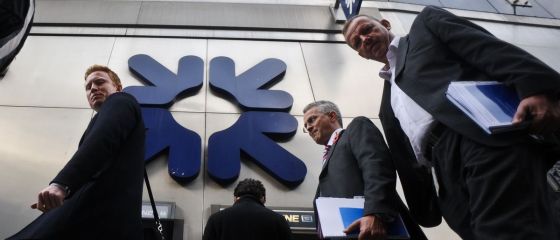 RBS isi plateste amenzile cu primele bancherilor