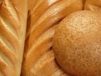 
	Din 3 paini vandute in Romania, doar una este fiscalizata. Cu cat ar scadea preturile dupa reducerea TVA la 9%

