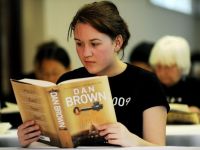 Dan Brown va lansa in luna mai un nou roman din seria deschisa de Codul lui Da Vinci
