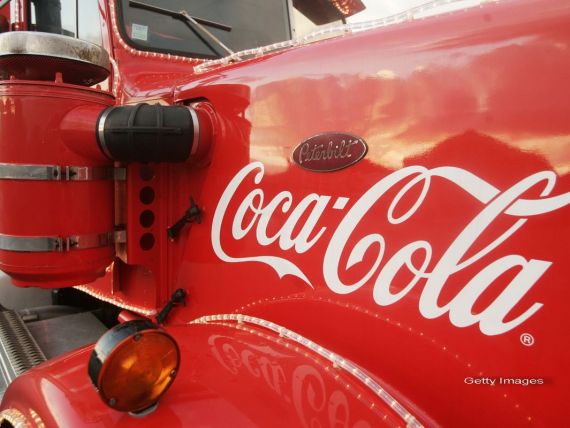 Profitul grupului Coca-Cola a scazut usor in trimestrul II. Cerere slaba din Europa, in urma situatiei economice si a inundatiilor din Germania