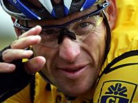 J.J. Abrams va produce un film biografic despre Lance Armstrong