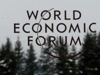 &ldquo;Omul de la Davos&rdquo;, ingrijorat de cresterea economica anemica si de datoriile de stat. Pesimismul, mai accentuat ca acum 12 luni