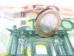 Guvernul merge pe un curs de schimb mediu in 2013 de 4,5 lei/euro, in ciuda aprecierii din ianuarie