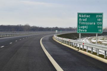 Strategia pentru 2013. Autostrazile si laserul de la Magurele depind doar de fondurile europene