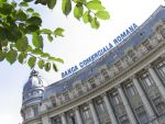 BCR modifica grila de comisioane. Platile mai mici se scumpesc