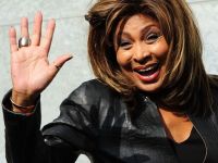 Tina Turner devine cetatean elvetian