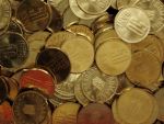 Leul isi continua caderea. Cursul BNR a depasit 4,3877 lei/euro la inceputul sesiunii