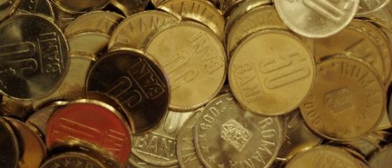Leul isi continua caderea. Cursul BNR a depasit 4,3877 lei/euro la inceputul sesiunii