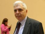 DNA il cerceteaza pe Adrian Severin si pentru prezentarea de documente sau declaratii false