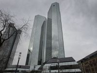 Deutsche Bank va limita bonusurile platite in acest an la 300.000 euro, din care jumatate in cash
