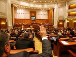 Parlamentul a adoptat bugetul de stat si al asigurarilor sociale pe 2013