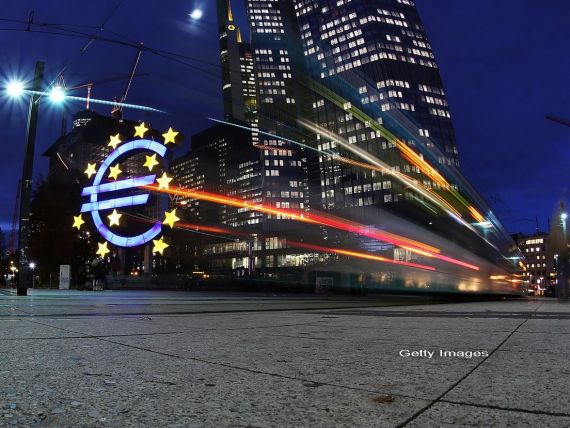 Economia zonei euro are nevoie de aprecierea monedei asa cum are nevoie de un glont in cap . BCE a mentinut dobanda la minimul record de 0,75%