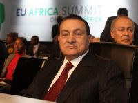 Un tribunal din Egipt a decis judecarea in libertate a lui Mubarak