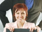 Studiu: Salariul sotiei influenteaza performantele din dormitor ale sotului