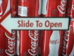 Fiecare roman a consumat, anul trecut, o naveta de Coca-Cola pe luna