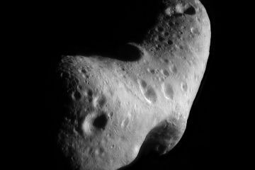 Un asteroid cu diametrul de 45 metri, cel mai mare detectat vreodata, a trecut vineri seara la o distanta foarte mica de Terra