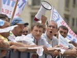 21 de angajati ai Oltchim sunt in greva foamei. Ministrul Economiei ii cheama luni la negocieri