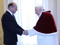 Traian Basescu i-a inmanat Papei o scrisoare din partea Patriarhului Daniel