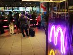 Criza a mancat profitul McDonald rsquo;s: nici un milion de euro, de zece ori mai putin decat in vremurile bune, iar Samsung cumpara un start-up din Israel plin de talente cheie