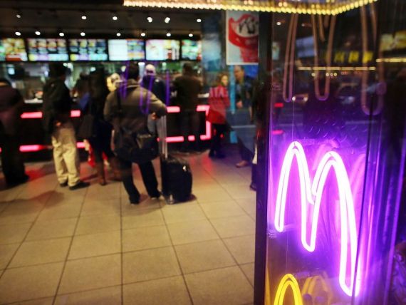Criza a mancat profitul McDonald rsquo;s: nici un milion de euro, de zece ori mai putin decat in vremurile bune, iar Samsung cumpara un start-up din Israel plin de talente cheie