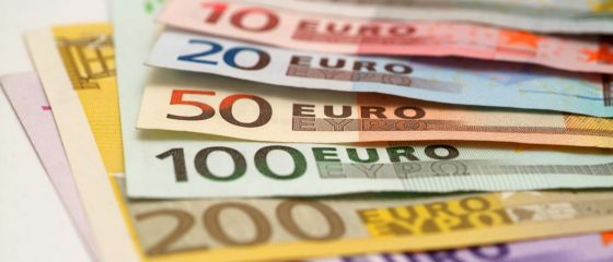 Romanii care vor sa acceseze fonduri europene se pot inscrie de acum pe internet. Pasii care trebuie urmati