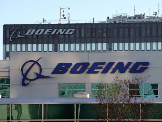 Boeing a reproiectat bateriile avioanelor 787, pentru reluarea zborurilor