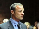 Oscar Pistorius a primit permisiunea sa calatoreasca in strainatate