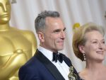 Daniel Day-Lewis anunta ca vrea o pauza, dupa ce a primit al treilea Oscar din cariera