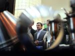 Iranul, in pragul recesiunii. Economia tarii, paralizata din cauza unei prabusiri a exporturilor de petrol