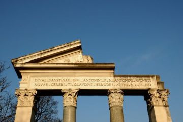 O noua amenintare pentru economia Europei. Incertitudinea politica din Italia atrage retrogradarea, monedele statelor emergente, in picaj