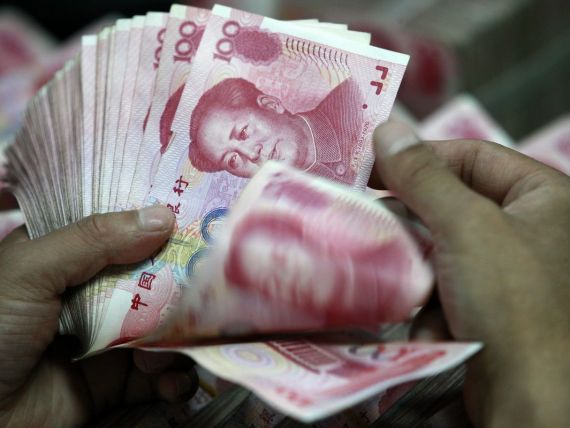Yuanul chinezesc a depasit pentru prima oara rubla Rusiei ca pondere in sistemul global de plati. Topul celor mai folosite monede din lume