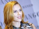 Actrita Scarlett Johansson se lanseaza in muzica. Si-a infiintat propria trupa