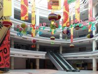 
	Cum s-a transformat cel mai mare mall din lume intr-un &bdquo;oras-fantoma&quot;
