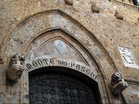 Actiunile bancii italiene Monte dei Paschi, cea mai veche din lume, in picaj. Purtatorul de cuvant a fost gasit mort langa sediul central