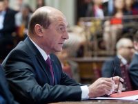 
	Basescu cere Parlamentului sa se adreseze marti plenului reunit
