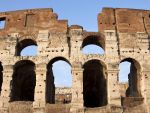 Arterele de circulatie din jurul Colosseumului din Roma au devenit zone pietonale