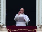 Pelerinii veniti sa asiste la Angelus, convinsi ca Francisc va fi un mare Papa daca va fi lasat